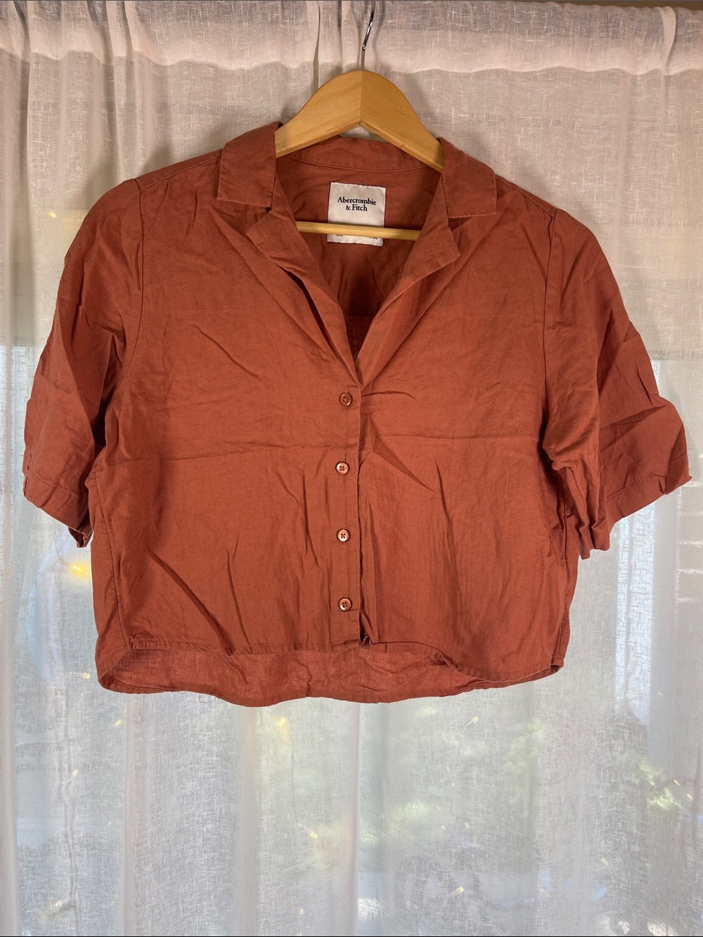 Abercrombie & Fitch Short-Sleeve Crop Button-Up Top in Rust